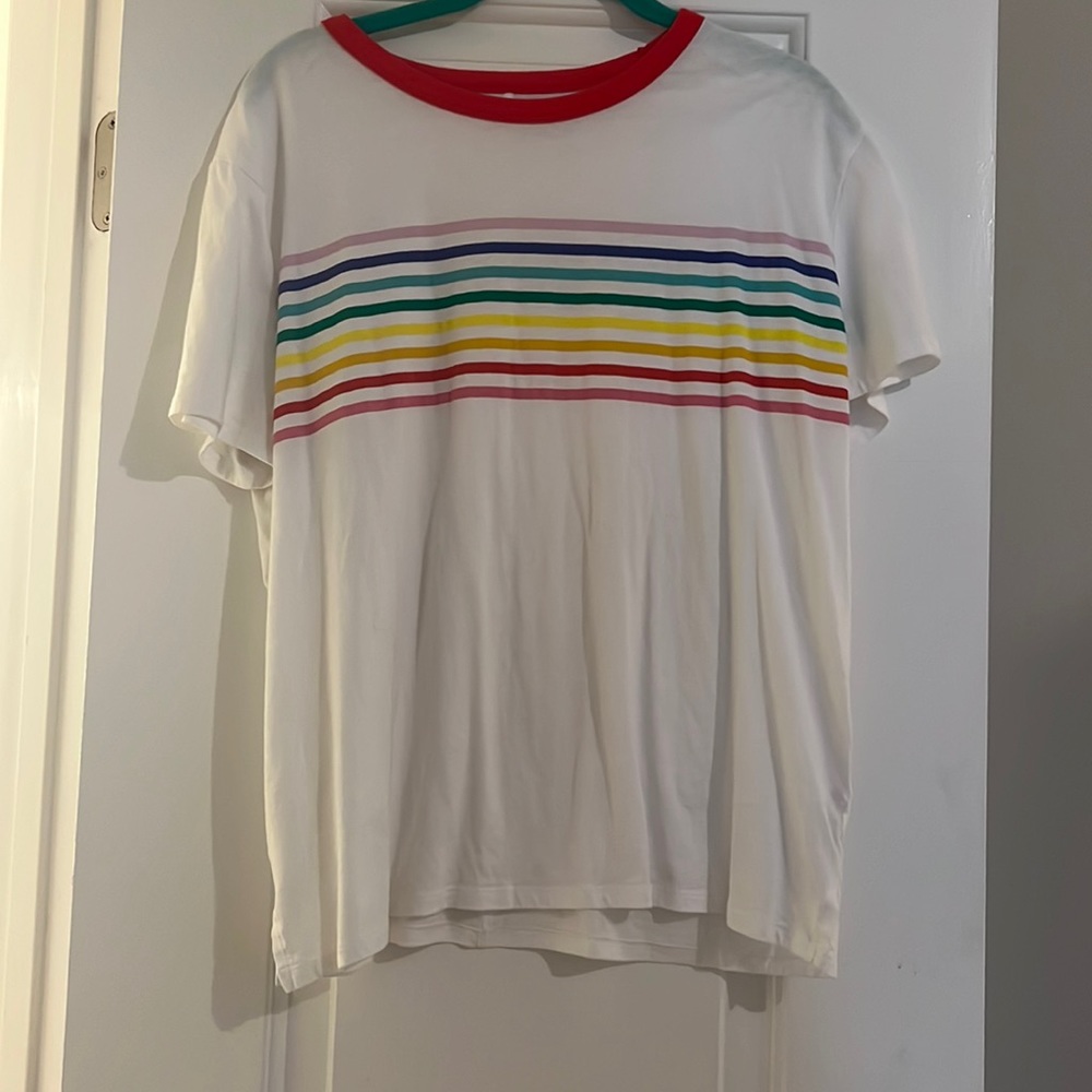 Old Navy tee